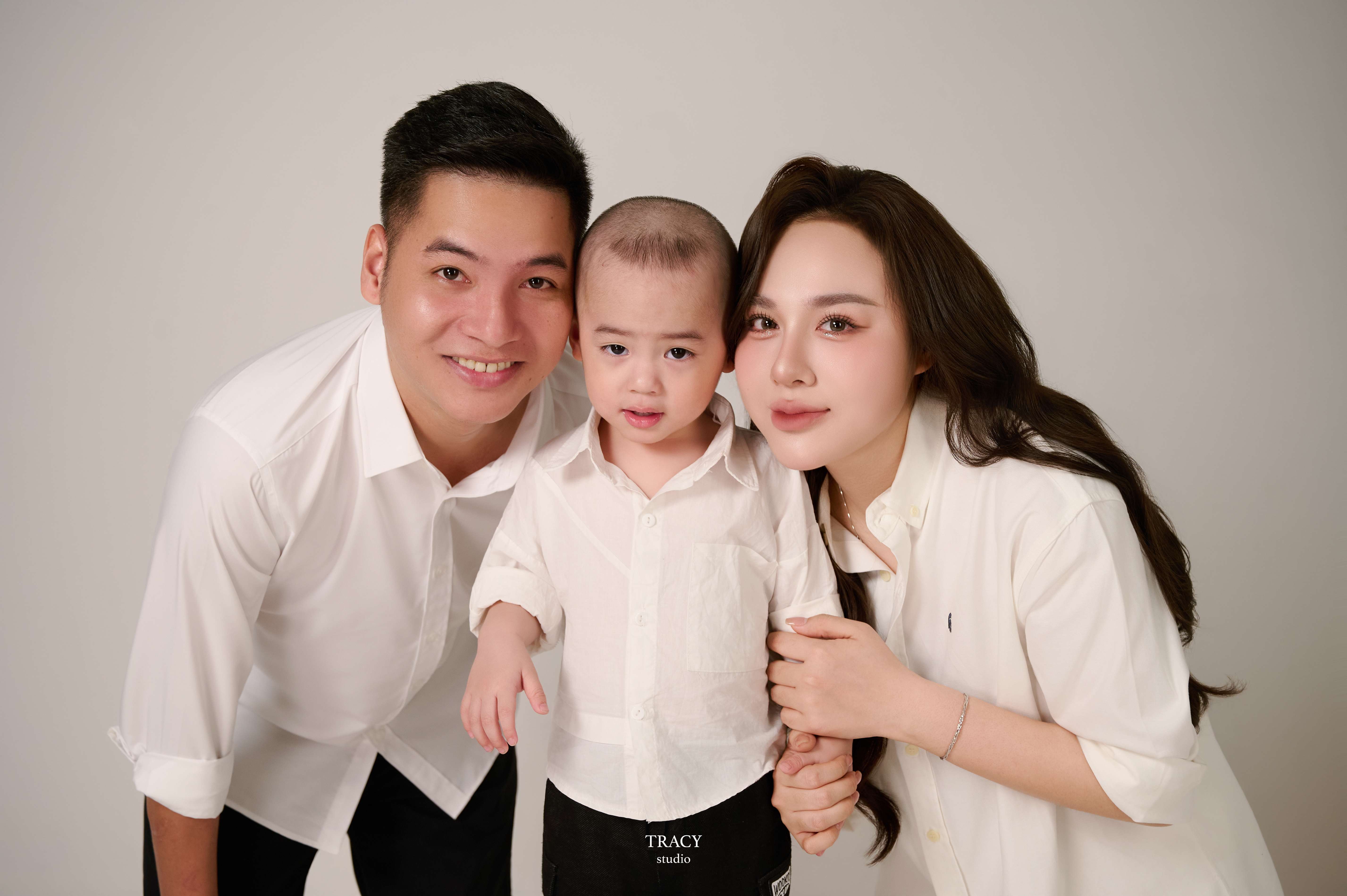 frontend/img/gallery/anh-gia-dinh/tracy-studio-chup-concept-gia-dinh (7).jpg